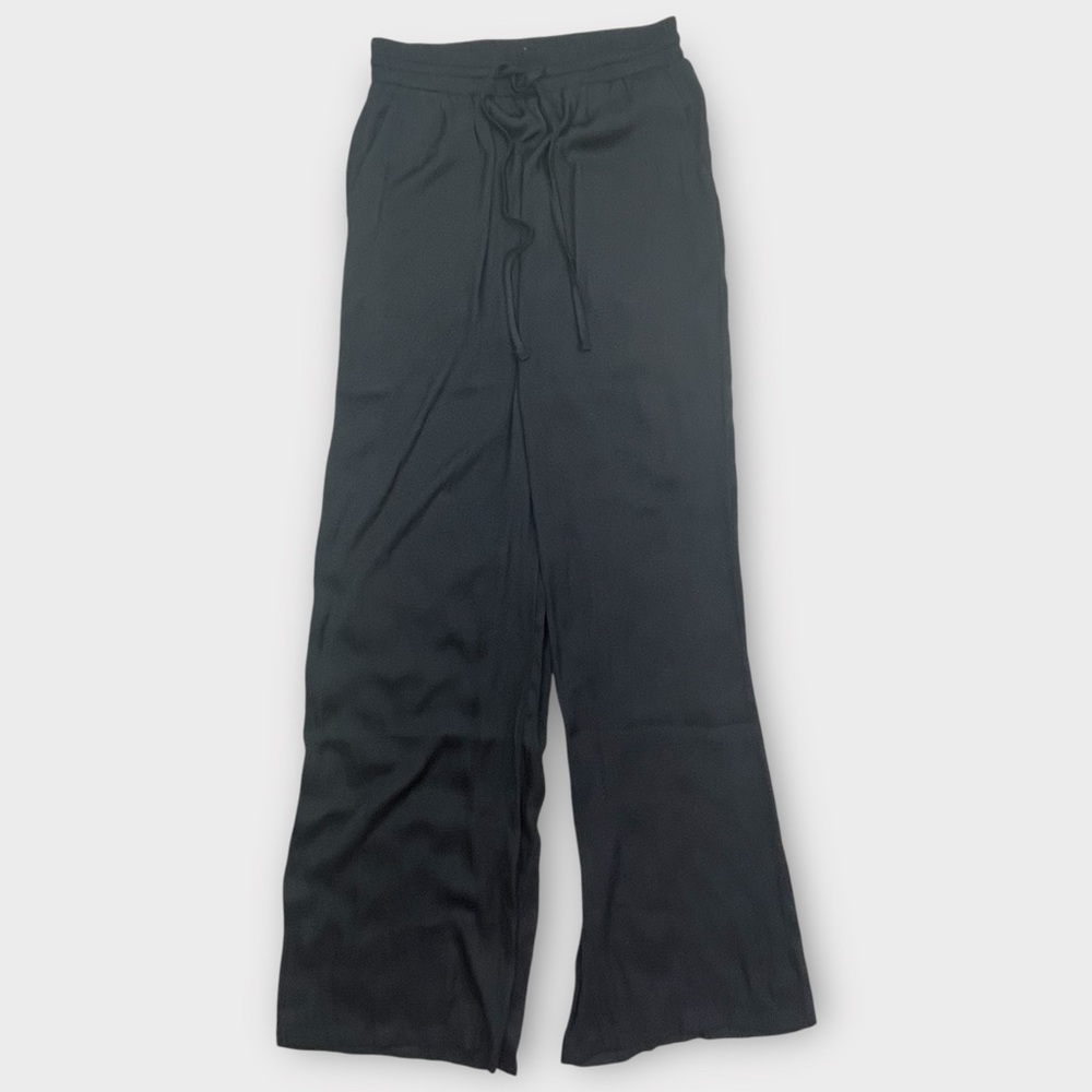Stradivarius Black Wide Leg Pants Women’s Small
